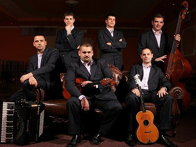 Ravnica u srcu, tambura u duši