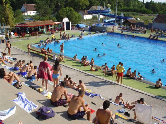 Bazen u Dudovoj šumi spreman za kupače