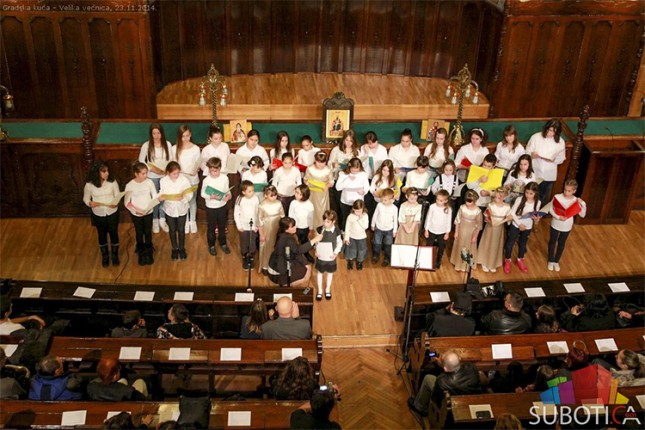 Održan Humanitarni koncert Dečijeg hora SPC