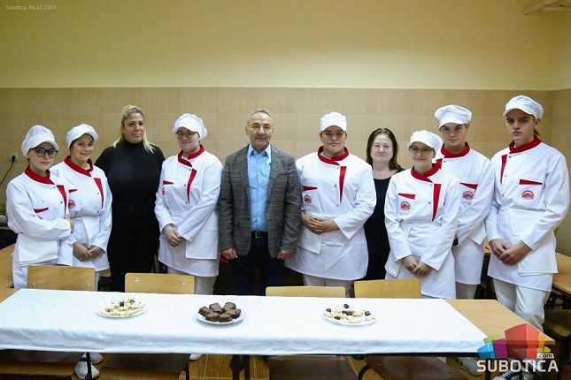 Mladi poslastičari Hemijsko-tehnološke škole ukrstili varjače