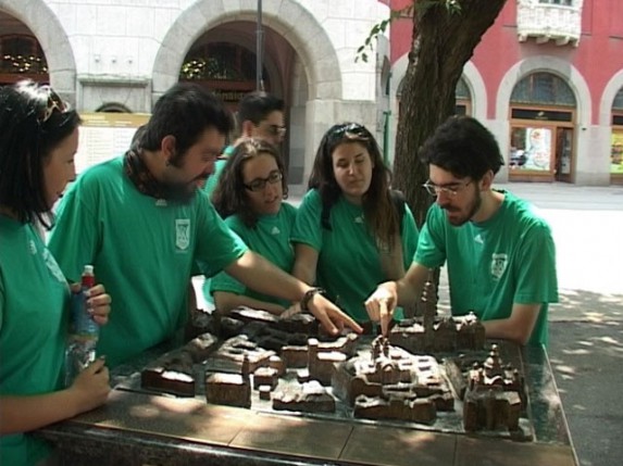 Mladi volonteri kampa "SuHortus" upoznali se sa gradom