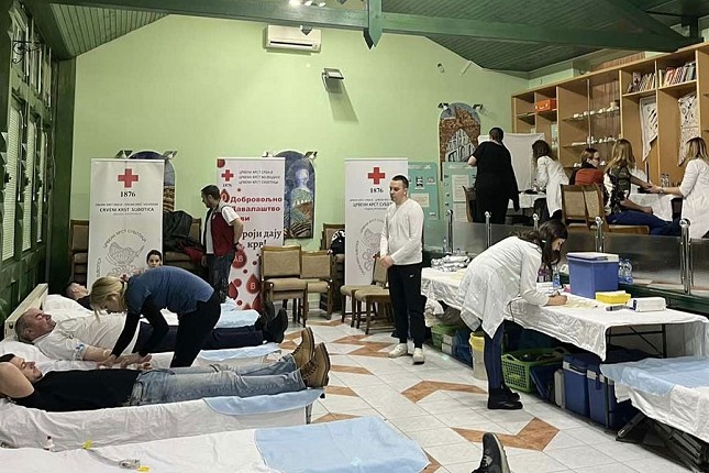 U Crvenom krstu održana akcija dobrovoljnog davanja krvi "Pokloni život"