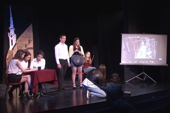 Predstava Srpske gimnazije iz Budimpešte pred subotičkom publikom