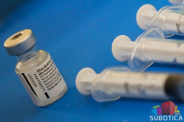 Od aprila 1,2 miliona "Fajzer" vakcina