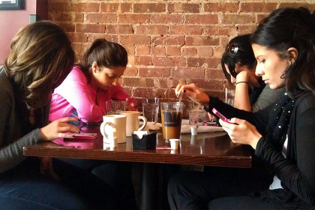 Istraživanje: Mobilni telefoni i mladi