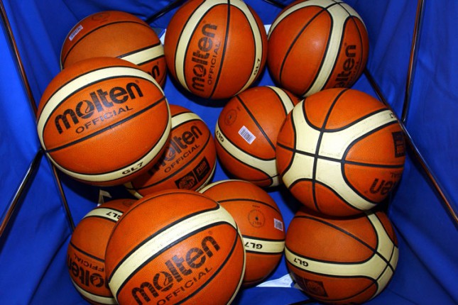 Sedam škola iz Subotice dobilo po 10 košarkaških lopti