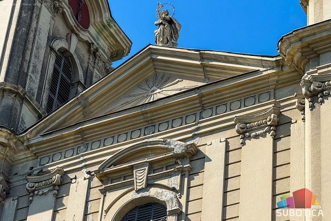 Ranjena katedrala i tiha nada da će jednog dana ponovo zasijati