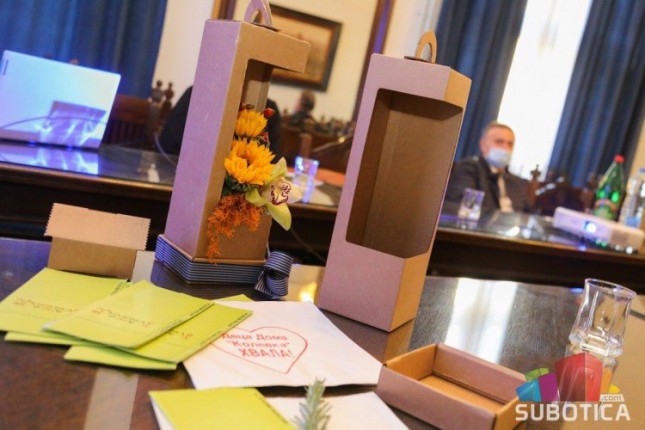 Korisnici "Kolevke" prave papirnu ambalažu i gaje organske proizvode