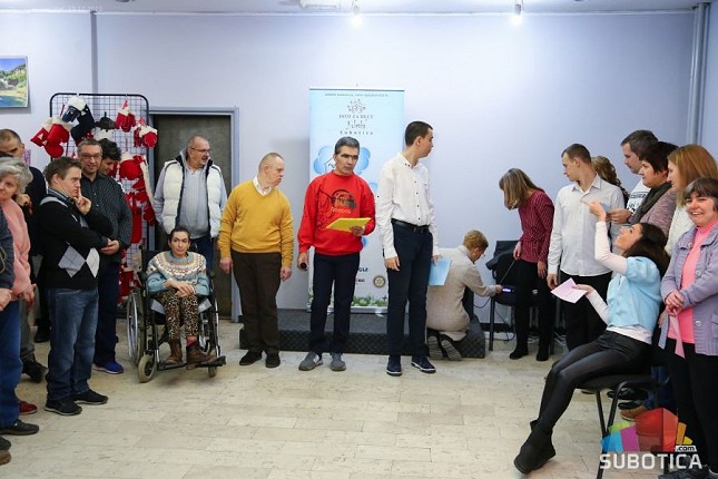 Štićenici Doma „Kolevka“ stvaraju umetnička dela