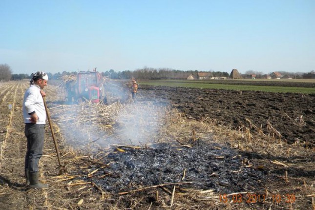 Apel - ne paliti žetvene ostatke!