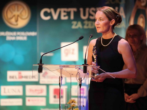 "Cvet uspeha za ženu zmaja"