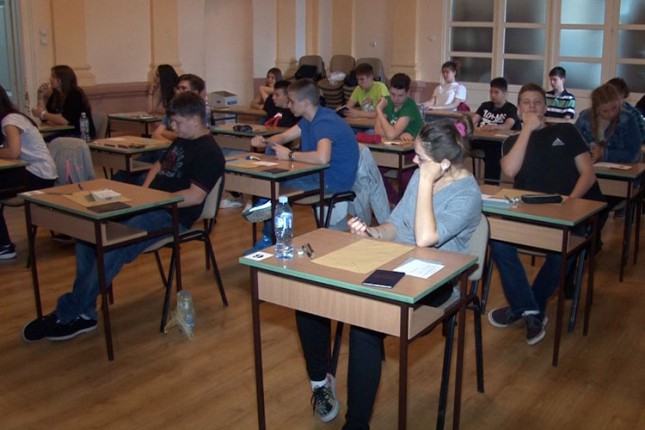 Počelo polaganje završnih ispita