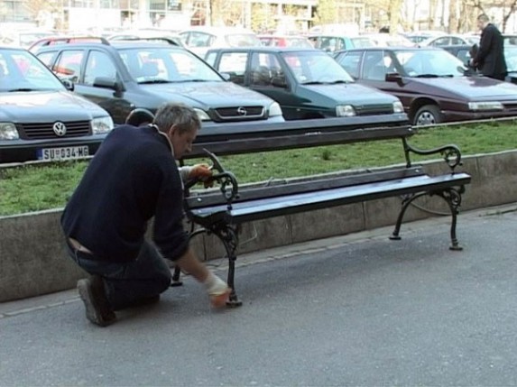 Uređuje se urbani mobilijar