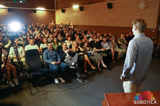 Održana premijera filma "Pica sa ananasom"