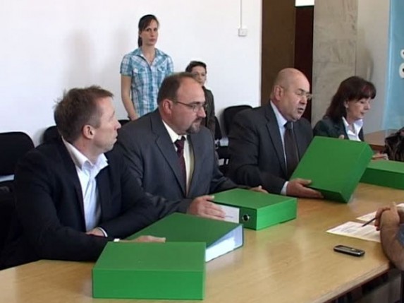 SVM predao listu za većinske pokrajinske izbore