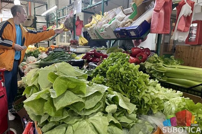 Sezona salata u jeku, mladih krompira još uvek nema