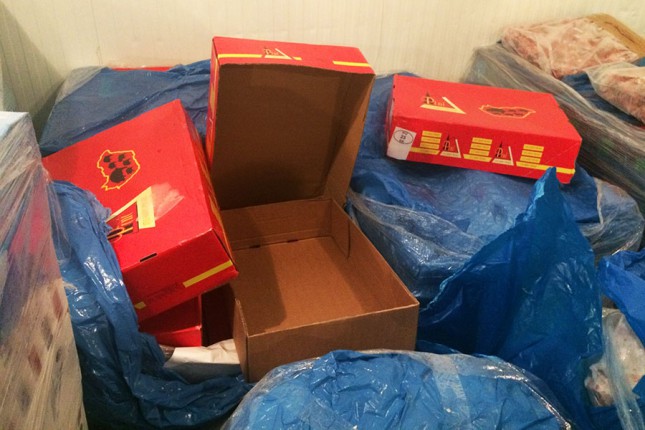 Iz magacina „isparilo“ preko 16 tona mesa