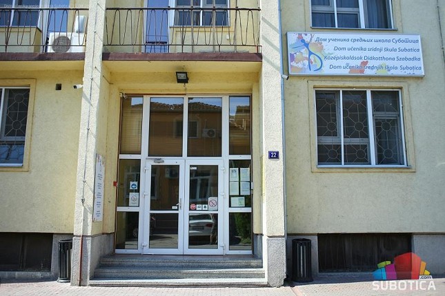 U Domu srednjih škola sve spremno za povratak učenika