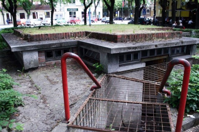 Centar Subotice bez javnog toaleta