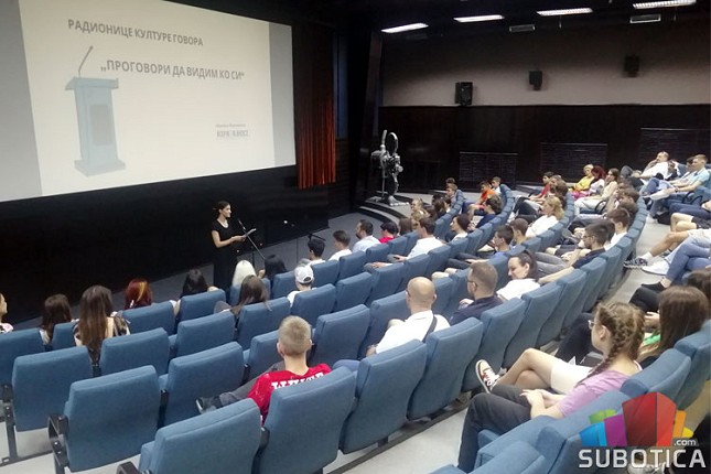 Subotički đaci učili o kulturi govora i izražavanju