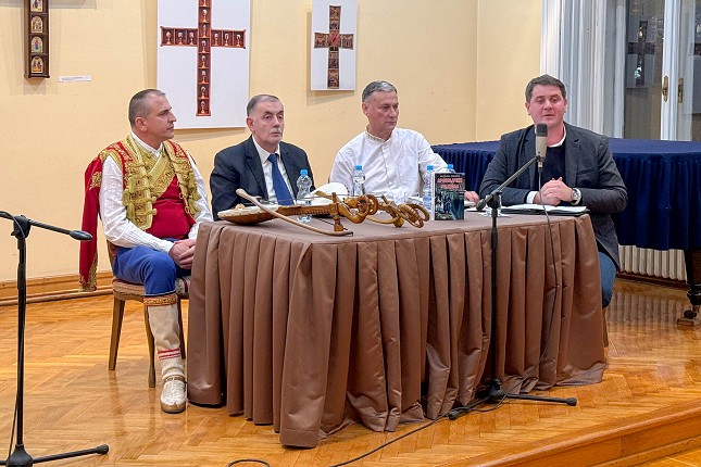 Održano guslarsko veče, predstavljena knjiga "Drobnjački vojvoda" Slavka Jeknića