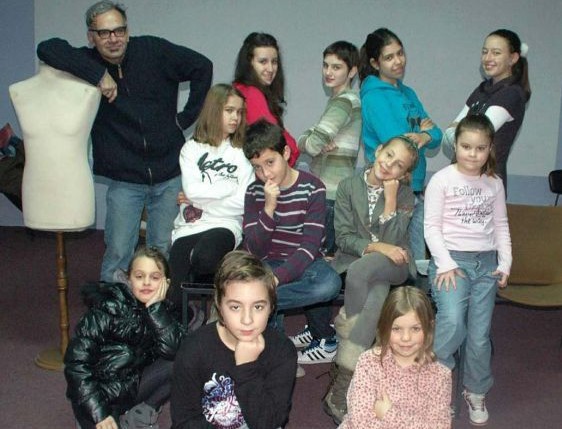 Gluma kroz igru i zabavu