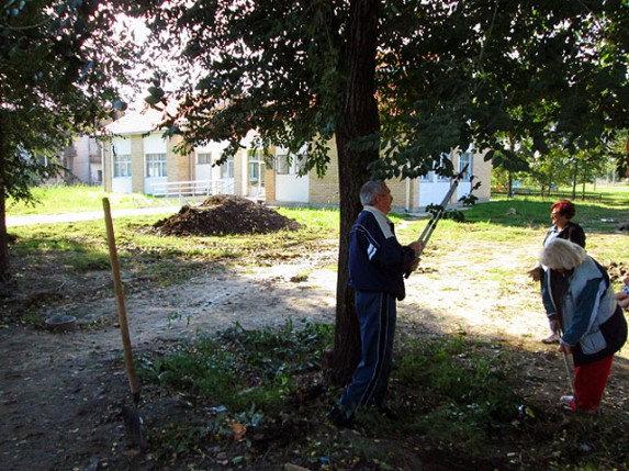 Radna akcija u MZ "Peščara"