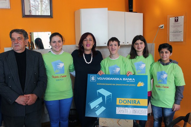 Vojvođanska banka donirala računare školskom centru "Dositej Obradović"