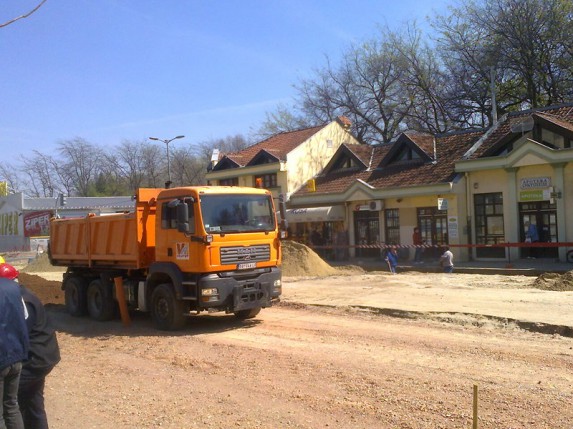 Preko stotinu ulica pod asfaltom