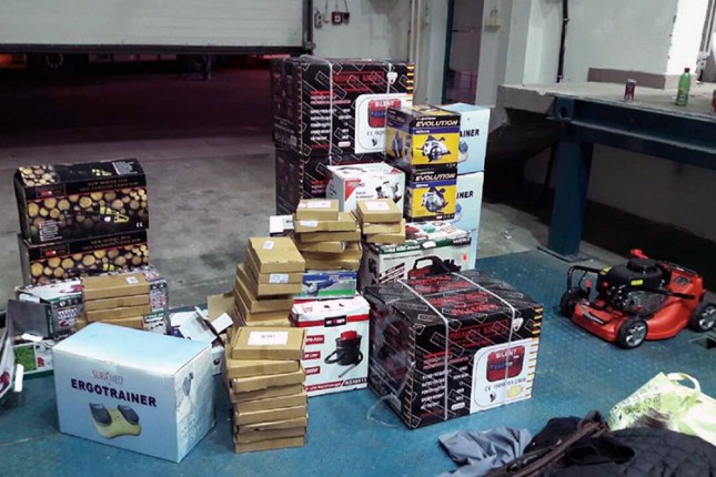 Zaplenjena velika količina tehničke robe na Horgošu