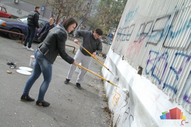 Mladi MZ "Centar 3" ulepšavali svoju okolinu