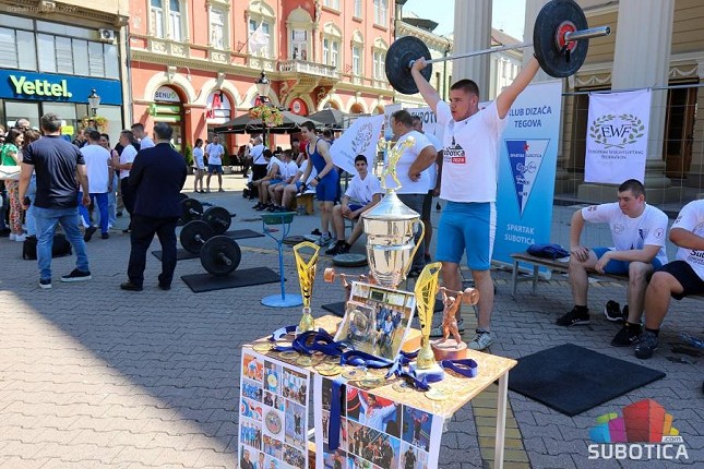 Dizanje tegova: Subotica se može ponositi svojim predstavnicima