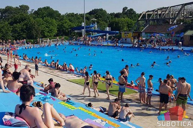 Dobra poseta na gradskom bazenu u Dudovoj šumi