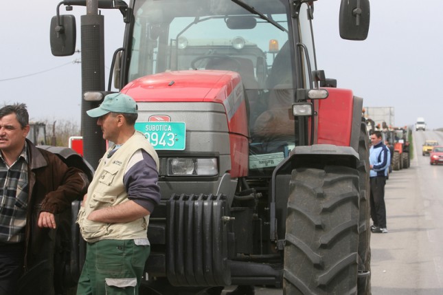 Traktori ipak danas ulaze u Beograd