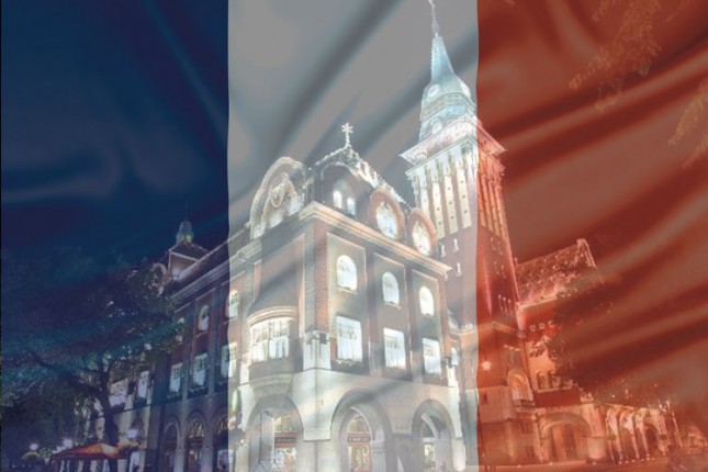 Gradska kuća večeras u bojama francuske zastave