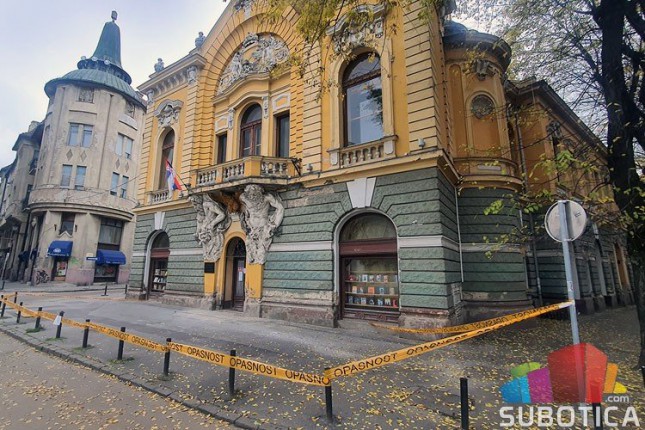 Atlasi na Gradskoj biblioteci ozbiljno ugroženi