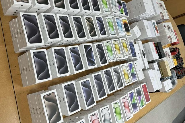 Na Horgošu zaplenjeno 340 hiljada evra vredne krijumčarene tehnike, oduzeta i dva automobila