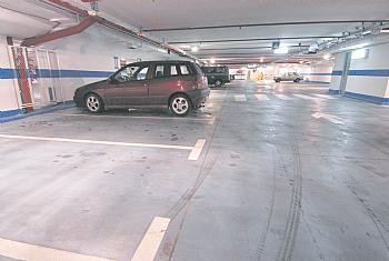 Grade parking ispod parking