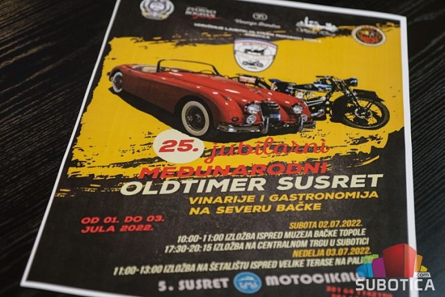 Za vikend revija oldtajmer vozila