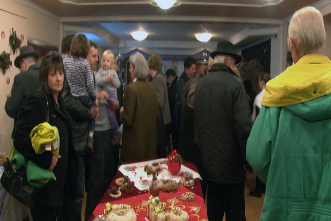 U KUD "Bunjevka" otvorena Božićna izložba