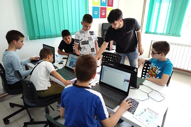 Besplatni Dani otvorenih vrata u školi programiranja "Logiscool"