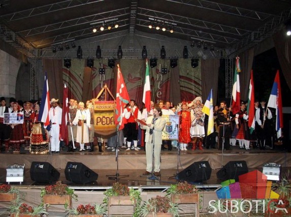 Na 12. "Interetno" festivalu ansambli iz 11 zemalja