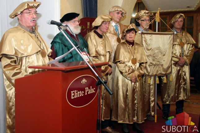 Kršten mušt u vino