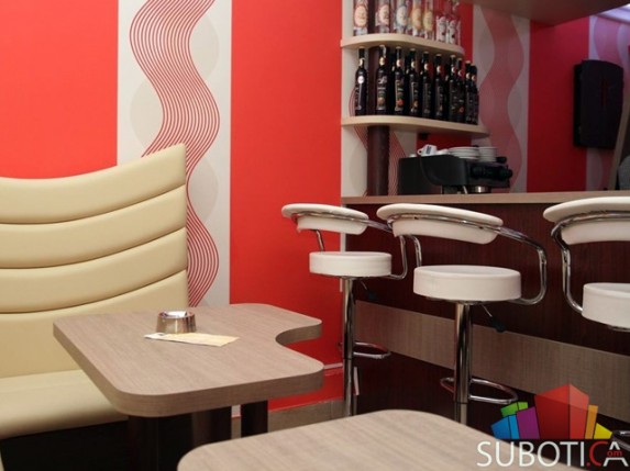 U Subotici otvoren "Rakijica bar"