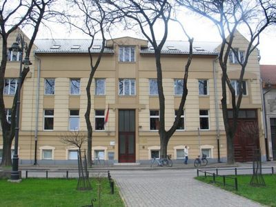 Umesto stipendija hrana za đake