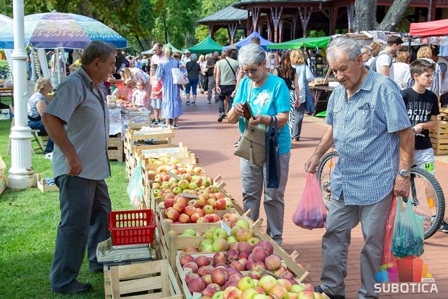 Završeni 35. „Berbanski dani“ na Paliću: Praznik plodova, tradicije i zajedništva