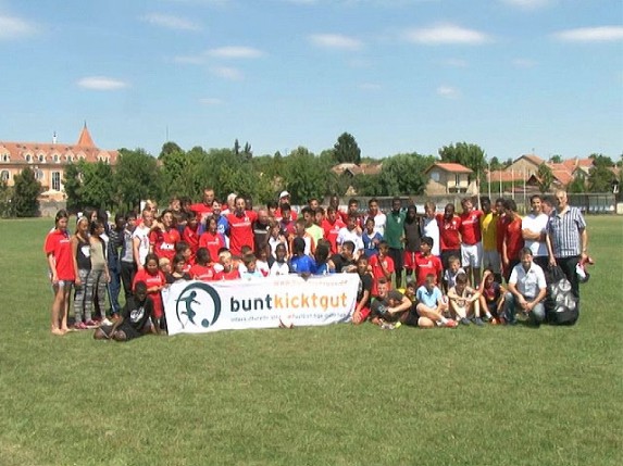 "Bunt Kickt Gud" kamp na terenima FK "Bačka 1901"