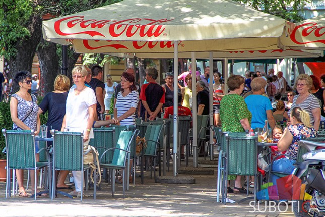 Zvona, sirene i minut ćutanja u znak sećanja na žrtve Oluje