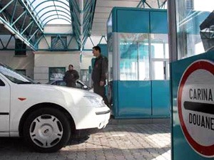 U patikama skrivao 29.000 evra