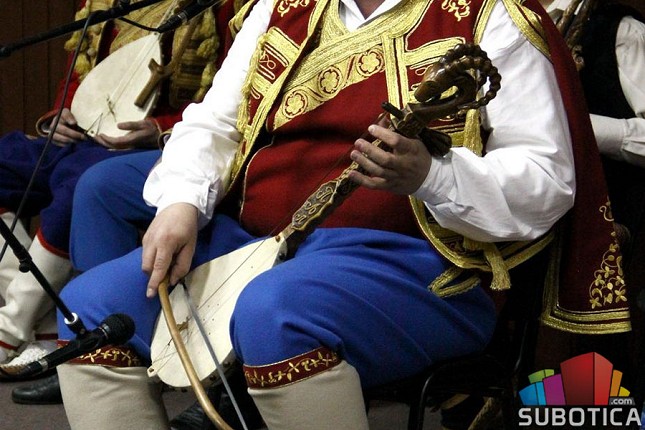 Guslarsko veče „Za krst časni i slobodu zlatnu” u petak u Dečjem pozorištu